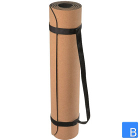 Kork-Yogamatte von deuser aufgerollt