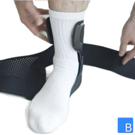 Aircast Airfree Knöchelorthese anlegen