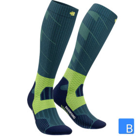 Trail Run Compression Socks Women in Teal