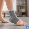 Bort Activemed Knöchelbandage, Graphit isoliert