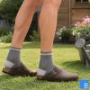 Bort Activemed Knöchelbandage, grau - Anwendung im Garten